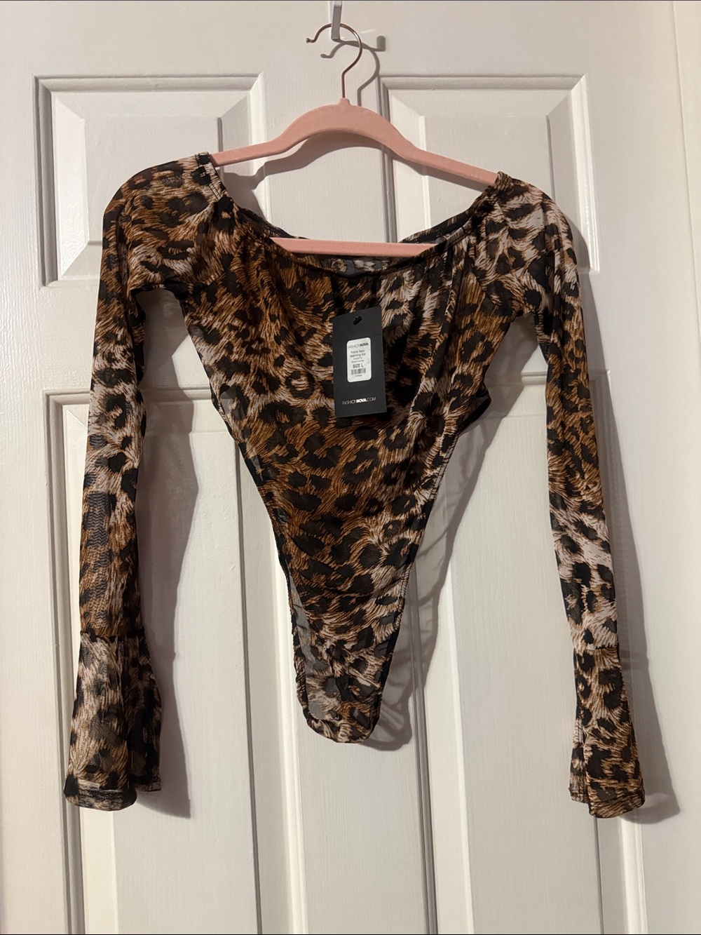 NWT! Leopard Print Long Sleeve Scoop Neck Bodysuit - Brown